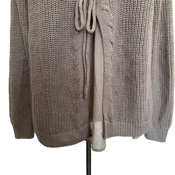 Torrid gray v-neck sweater. - Picture 6 of 14